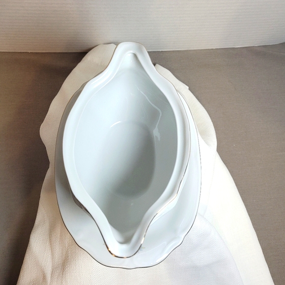 Chodziez Blue Floral Gravy Boat with Under Plate - Picture 5 of 10